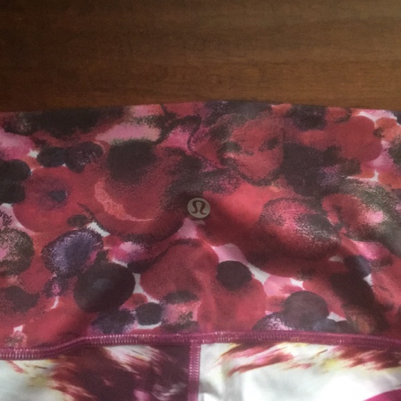 Lululemon Patterned High waisted Leggings - Picture 3 of 6